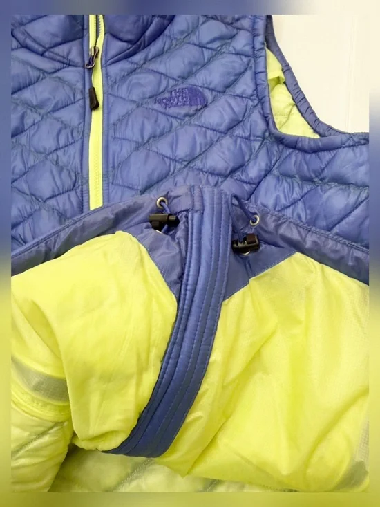 The North Face Thermoball Quilted Blue Vest with Lime Accents - S - Picture 7 of 10
